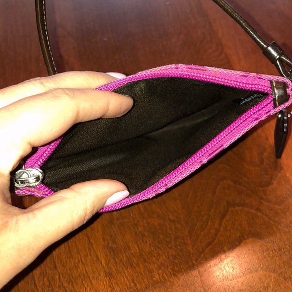 Coach wristlet - Picture 3 of 3
